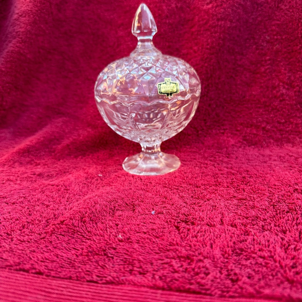 Covered Pedestal Candy Dish, Yugoslavia 3D Diamond Pattern, Scalloped Edges - Picture 2 of 5